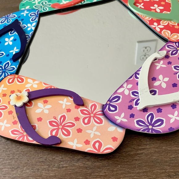 Colorful Flip-Flop Mirror - Picture 5 of 8
